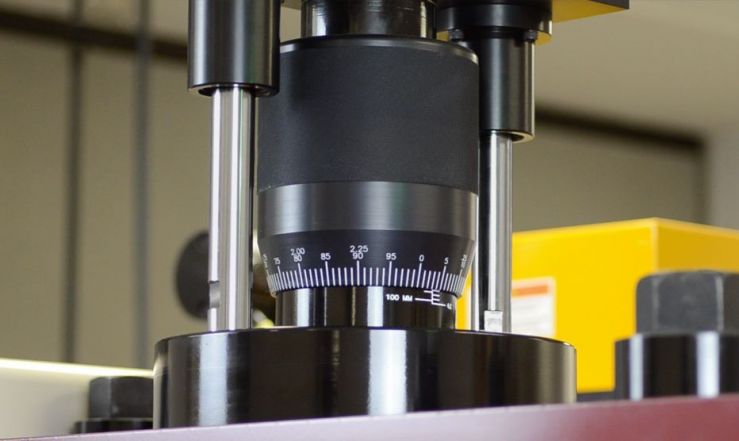 Micrometer-Controlled Ram