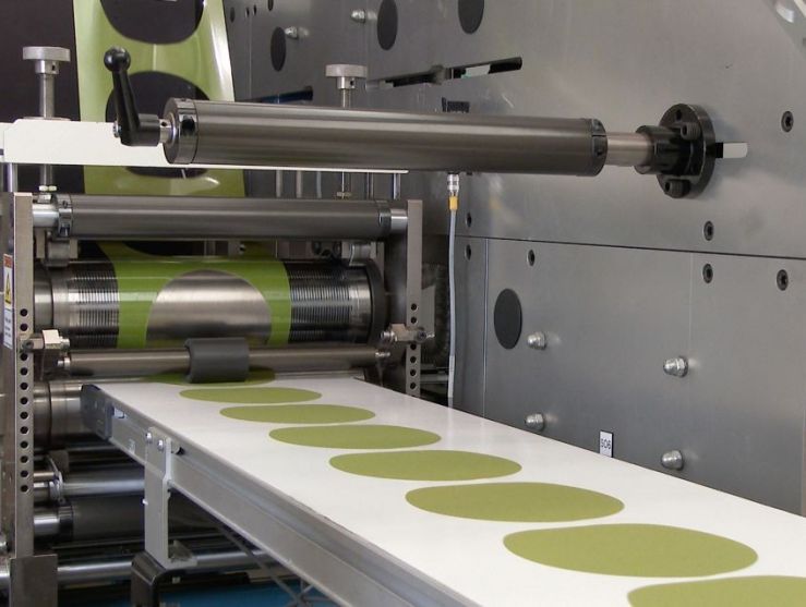 Rotary Abrasives on Conveyor Belt